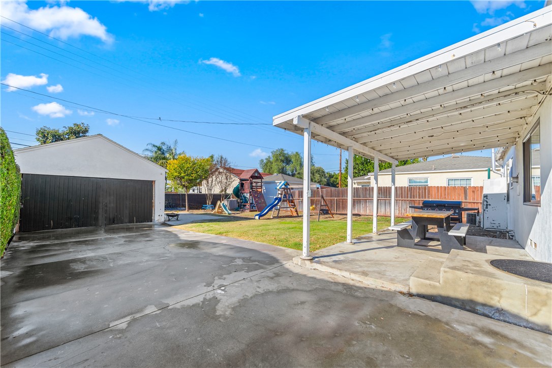 14806 Starbuck Street