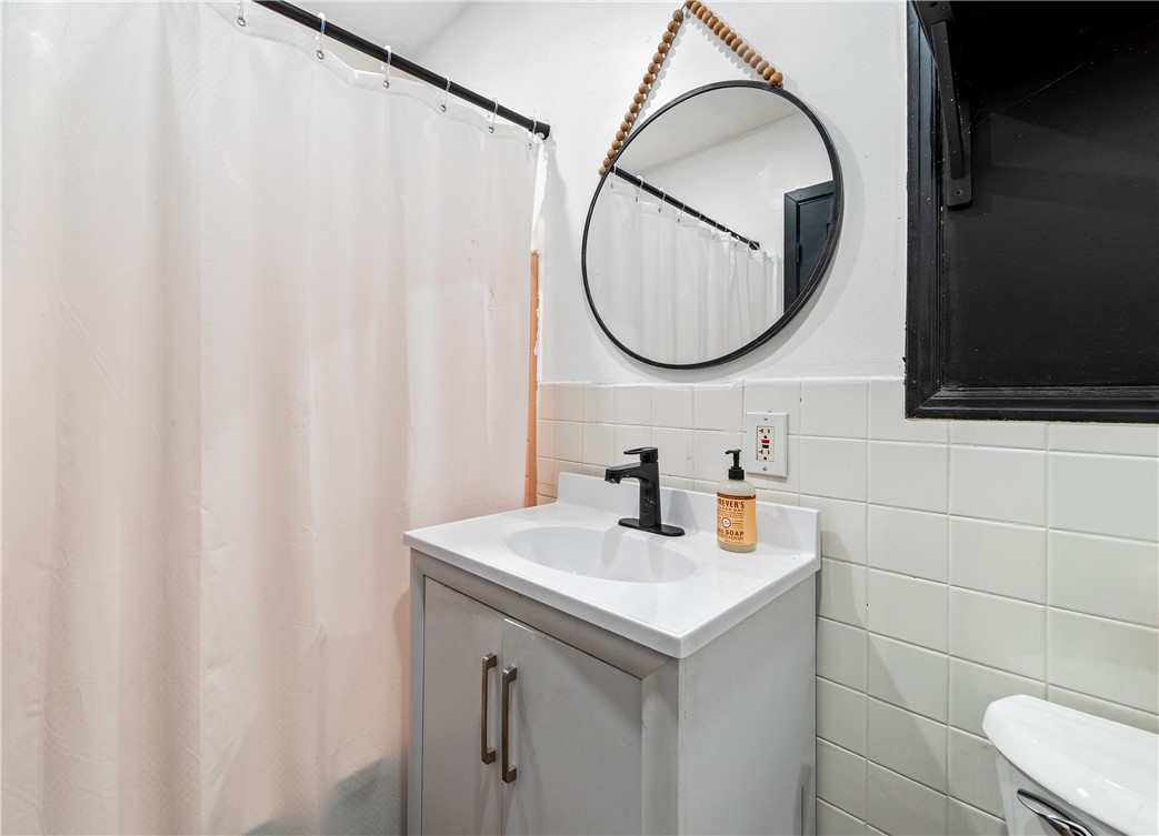 14806 Starbuck Street