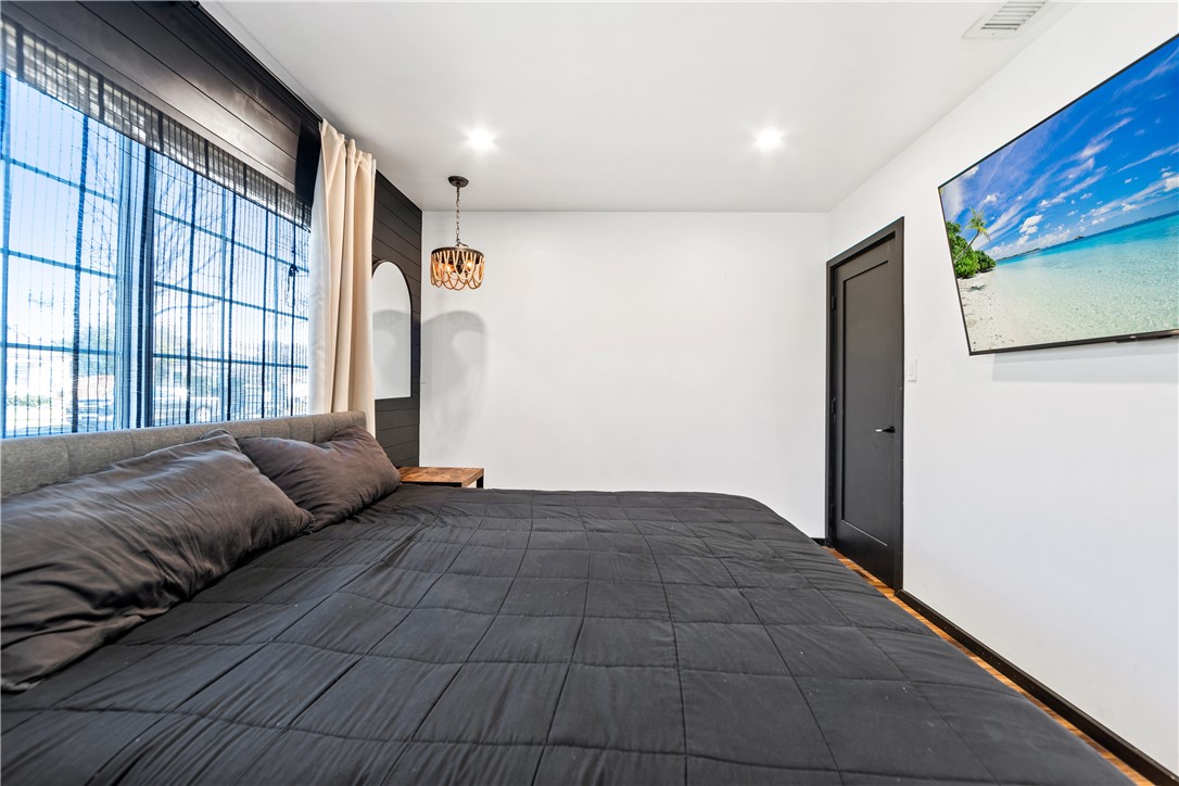 14806 Starbuck Street