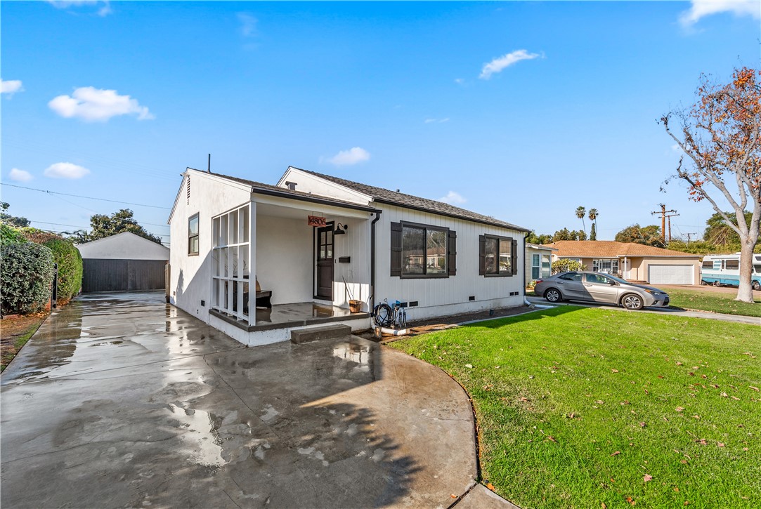 14806 Starbuck Street