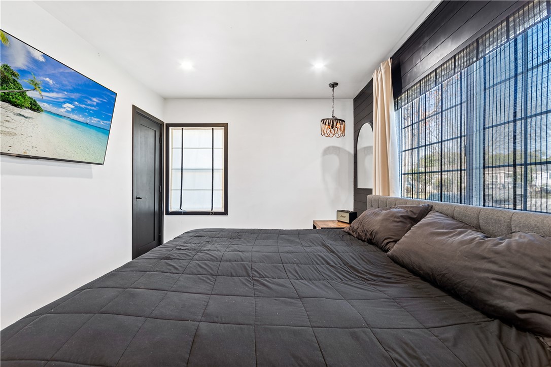 14806 Starbuck Street