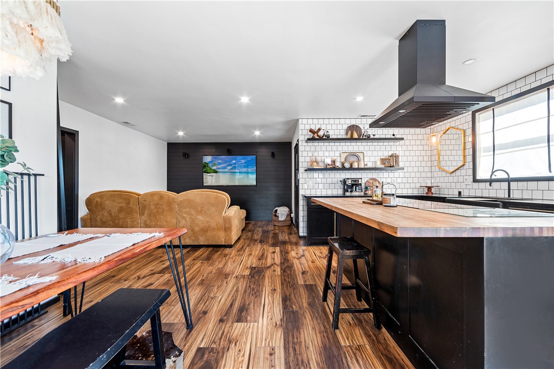 14806 Starbuck Street