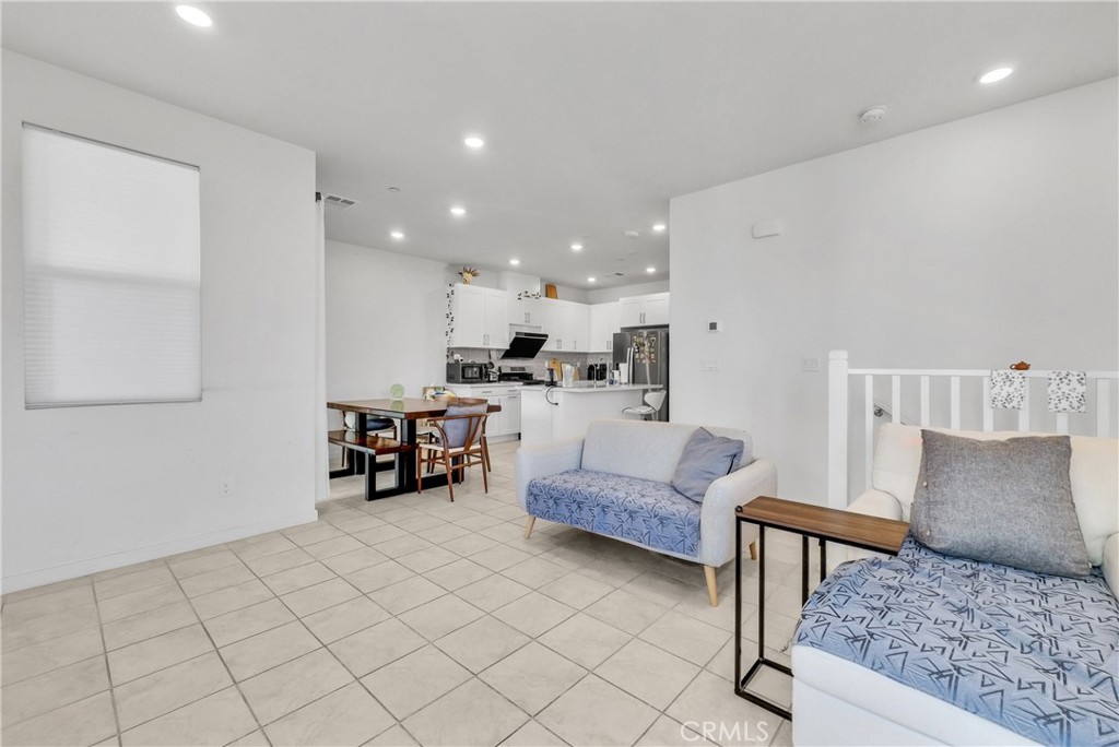 3720 Allston paseo S 8