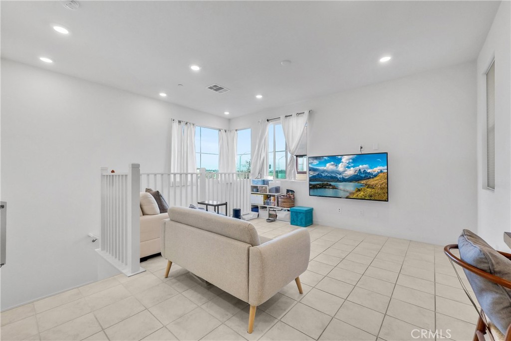 3720 Allston paseo S 8