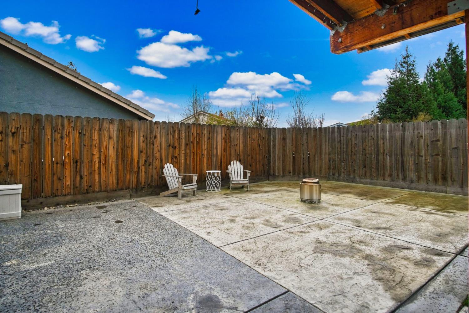 4740 White Willow Road