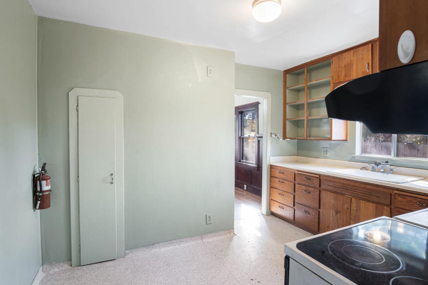 1321 San Joaquin Street