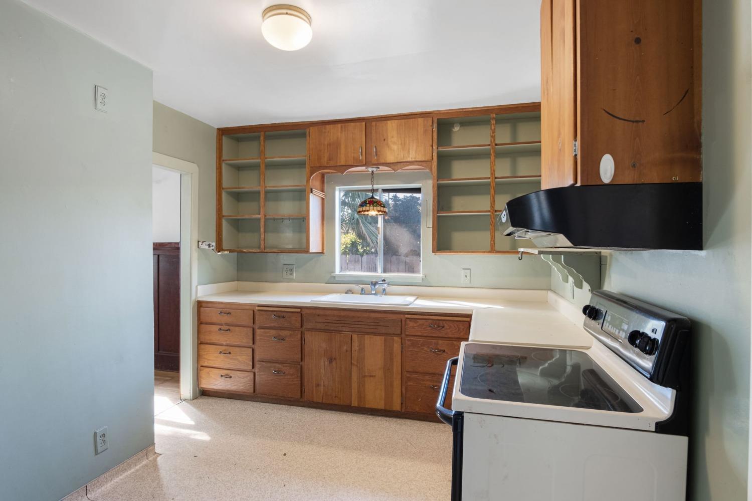 1321 San Joaquin Street