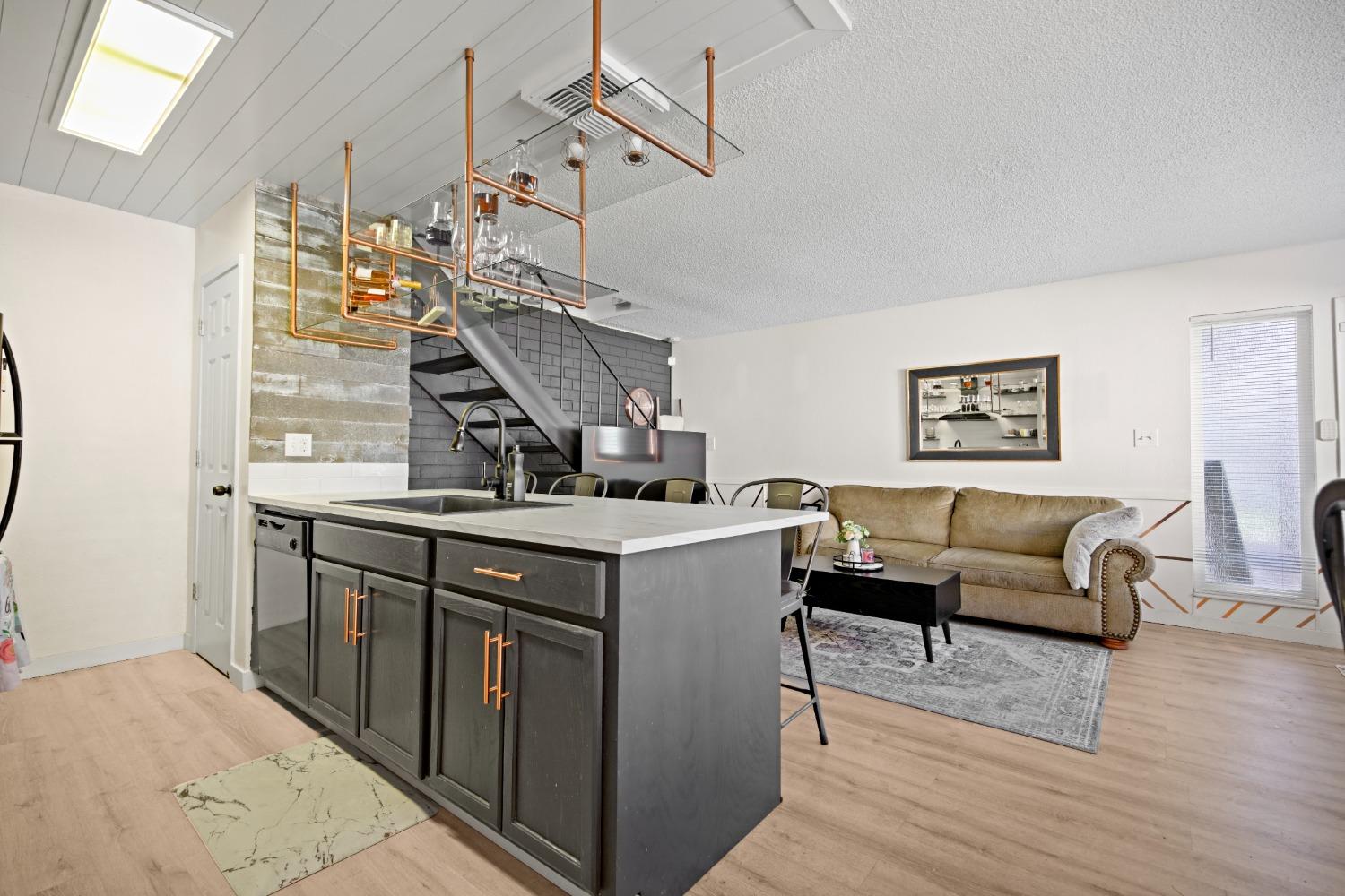 5146 Connecticut Drive 2