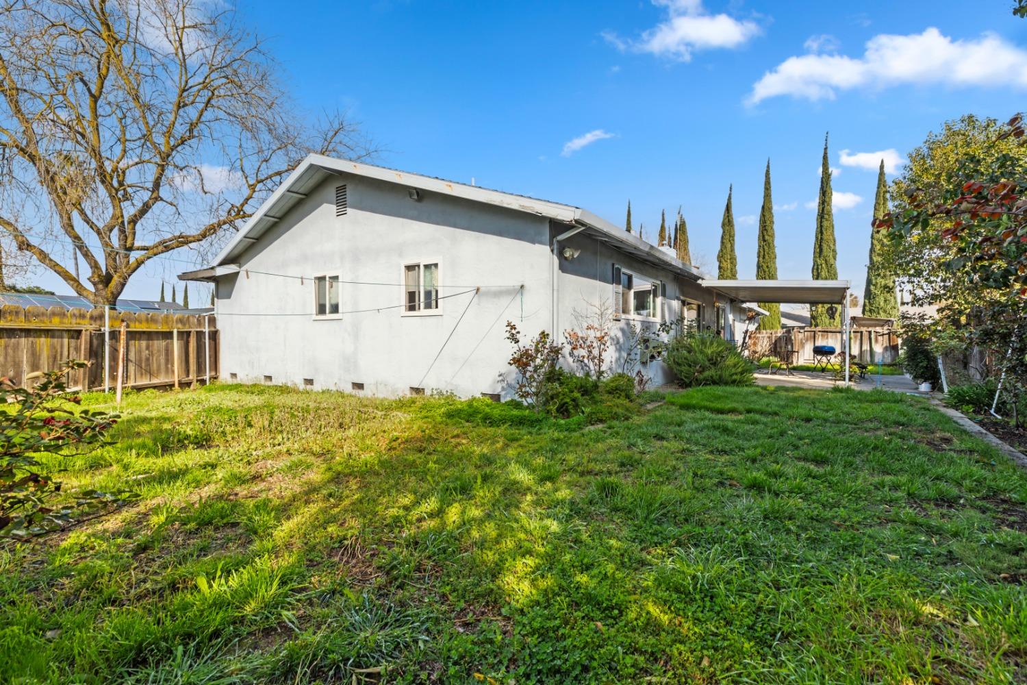 8112 Rannock Drive