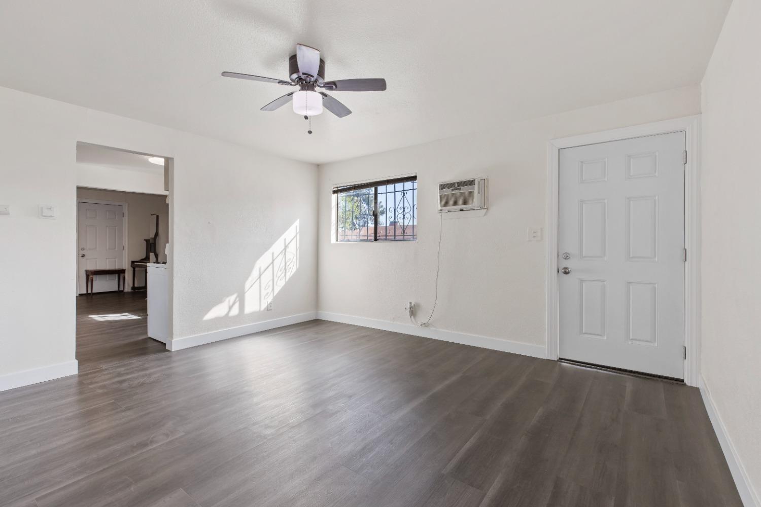 2121 S Lincoln Street