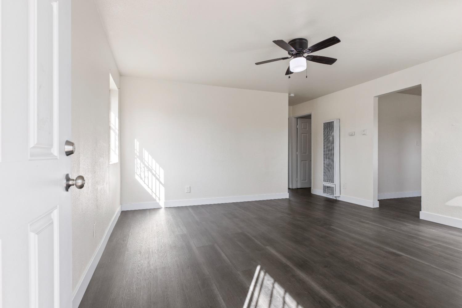 2121 S Lincoln Street