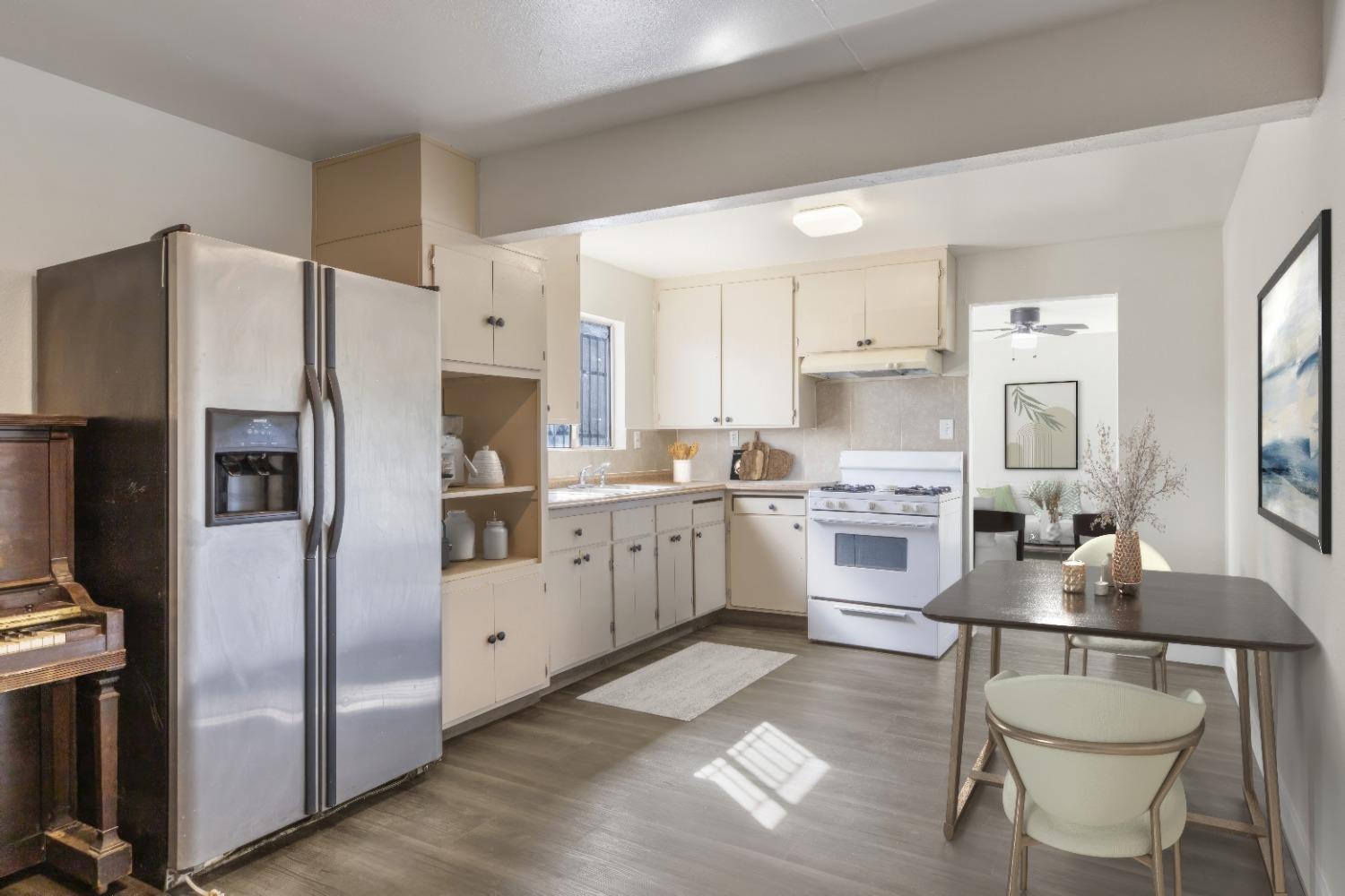 2121 S Lincoln Street