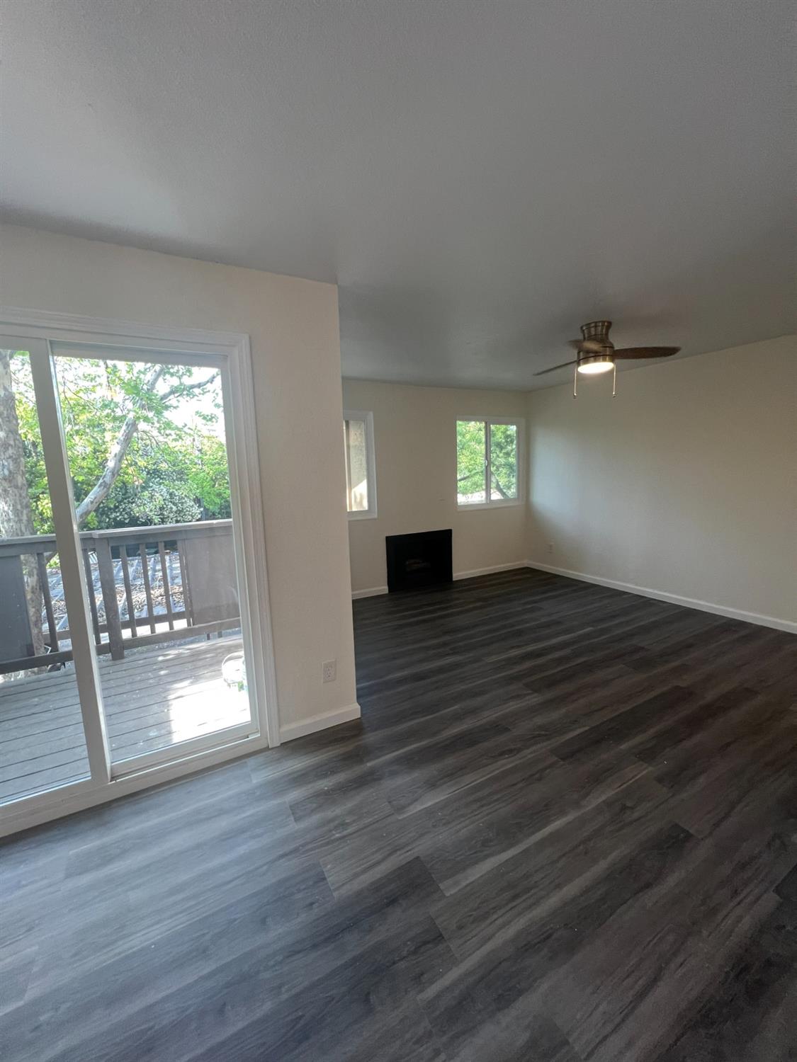 4332 Pacific Avenue 80