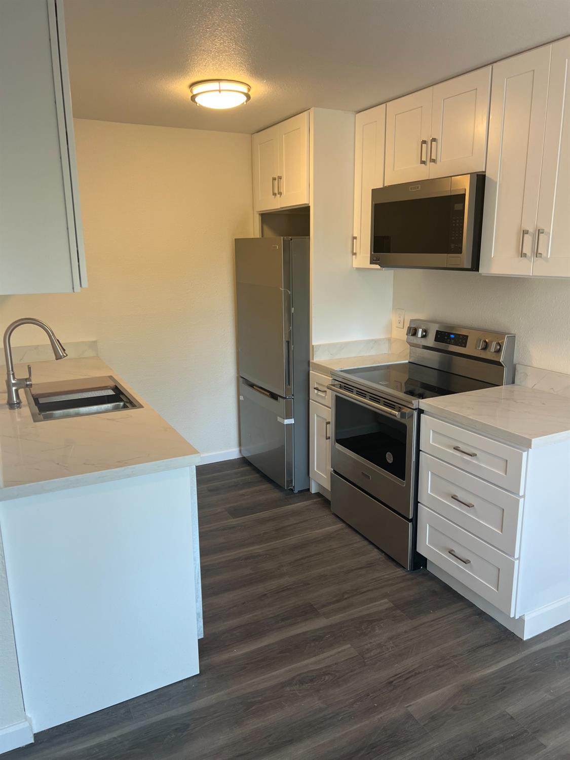 4332 Pacific Avenue 80