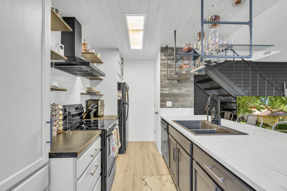 5146 Connecticut Drive 2