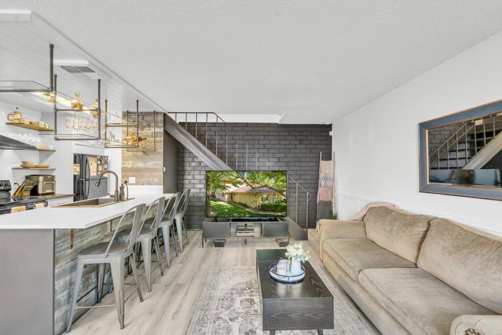 5146 Connecticut Drive 2