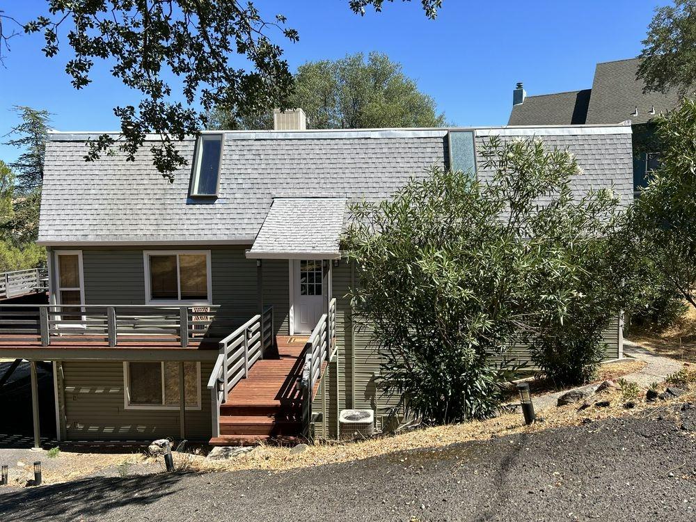 4220 Tomahawk Trail