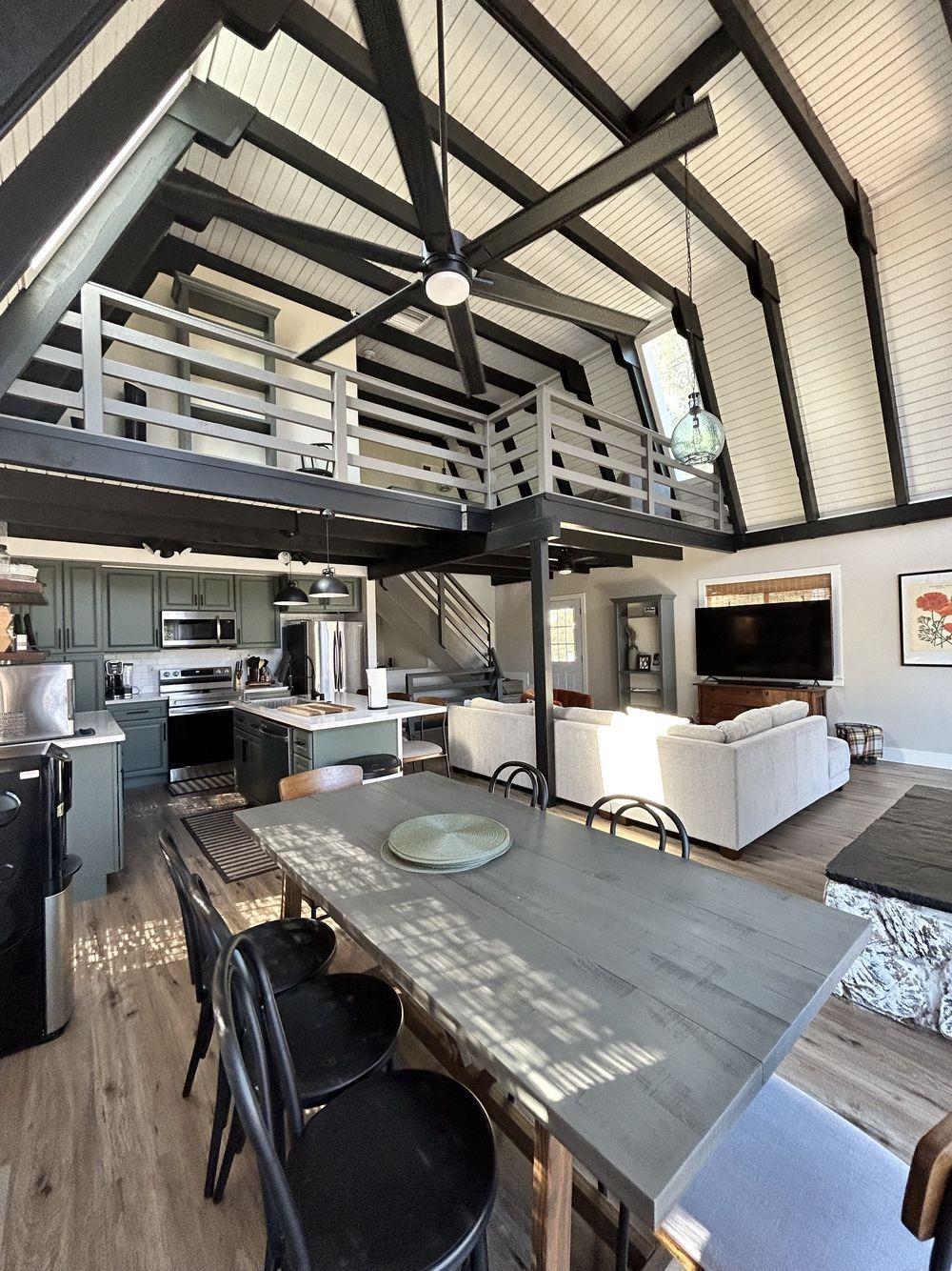 4220 Tomahawk Trail