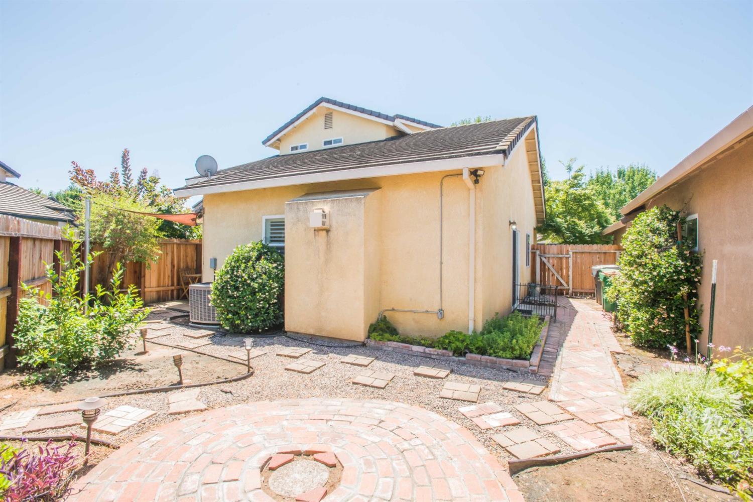 1338 Maravich Lane