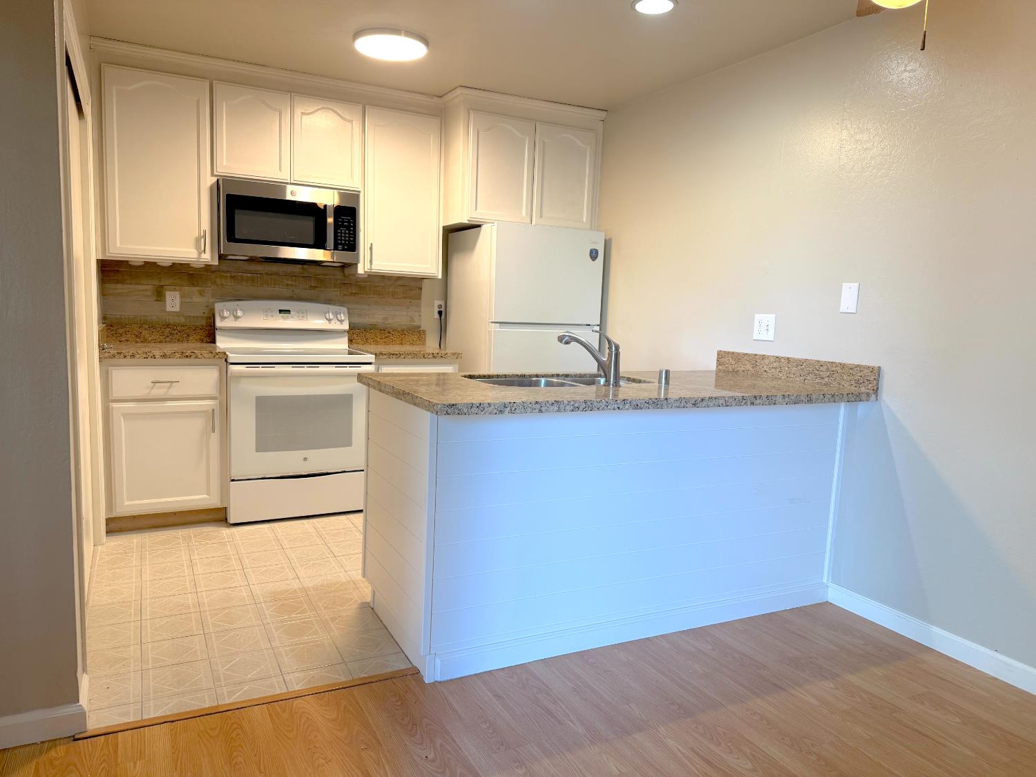 224 Coy Drive 1