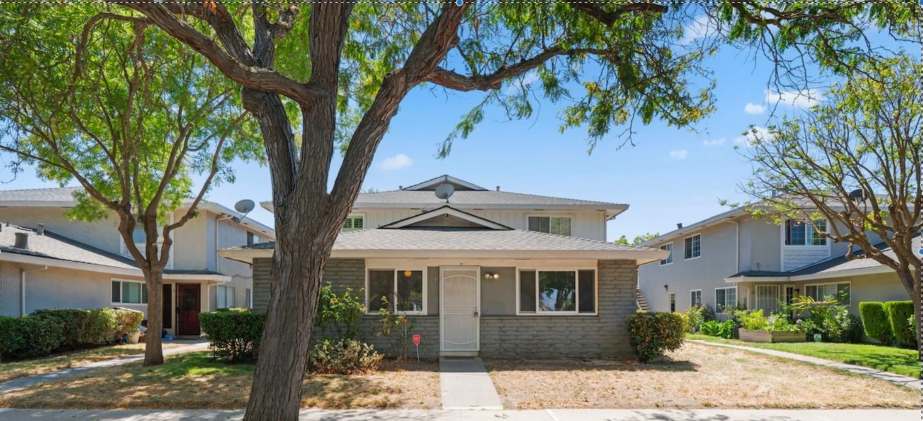 224 Coy Drive 1