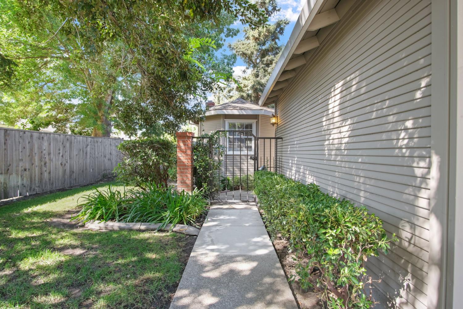 5815 Morgan Place 18