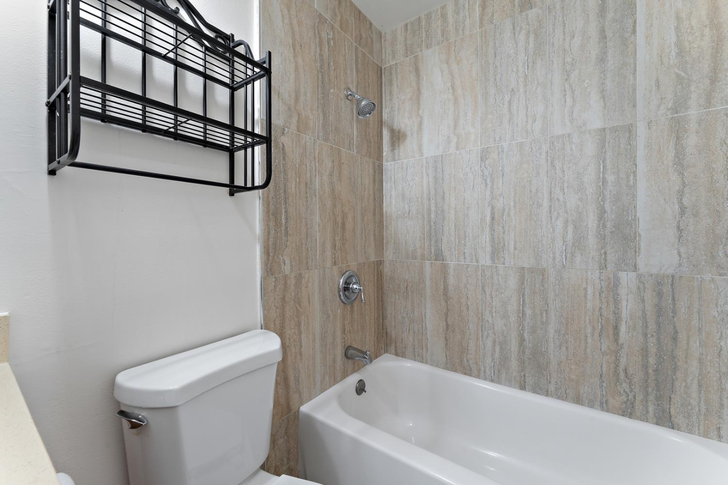 5707 Calmor 3