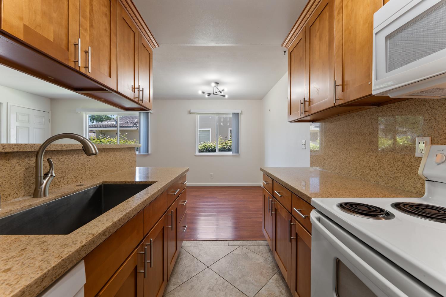 5707 Calmor 3