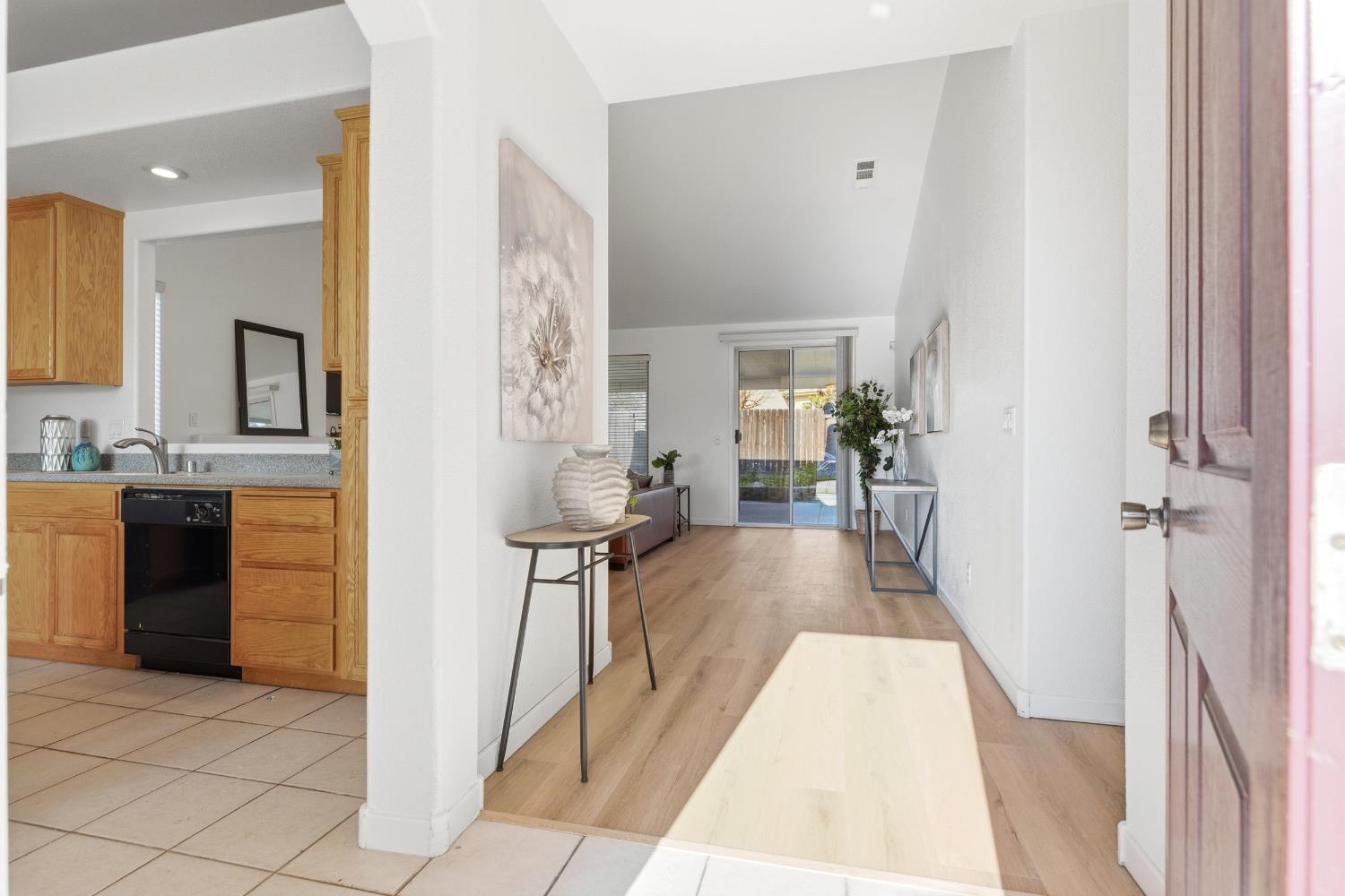 1131 Meadowbrook Court