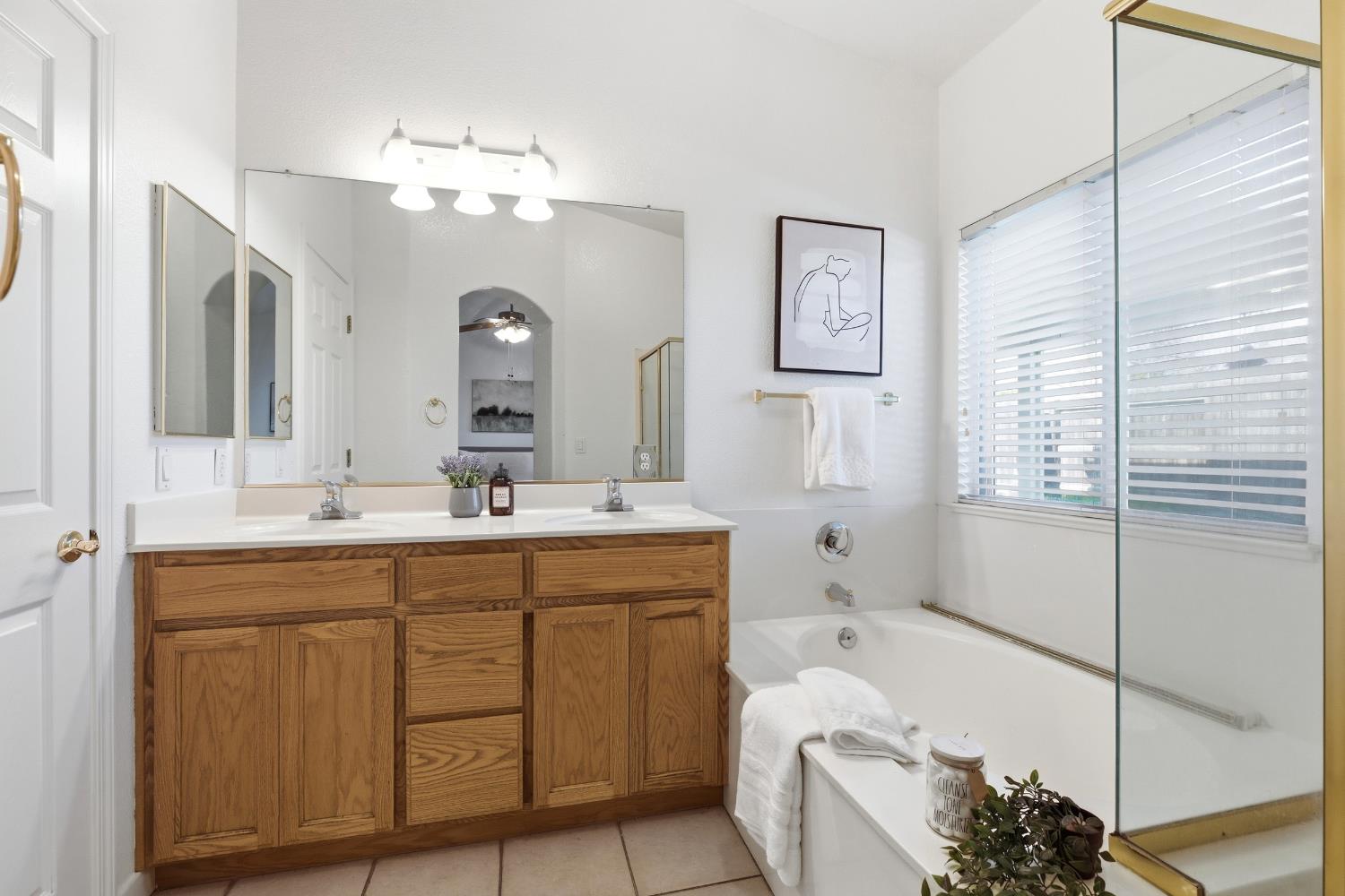 1131 Meadowbrook Court