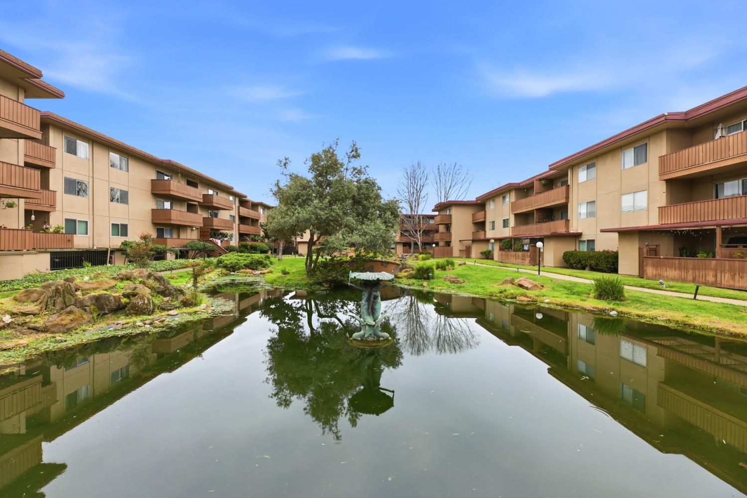 1305 Webster Street 202