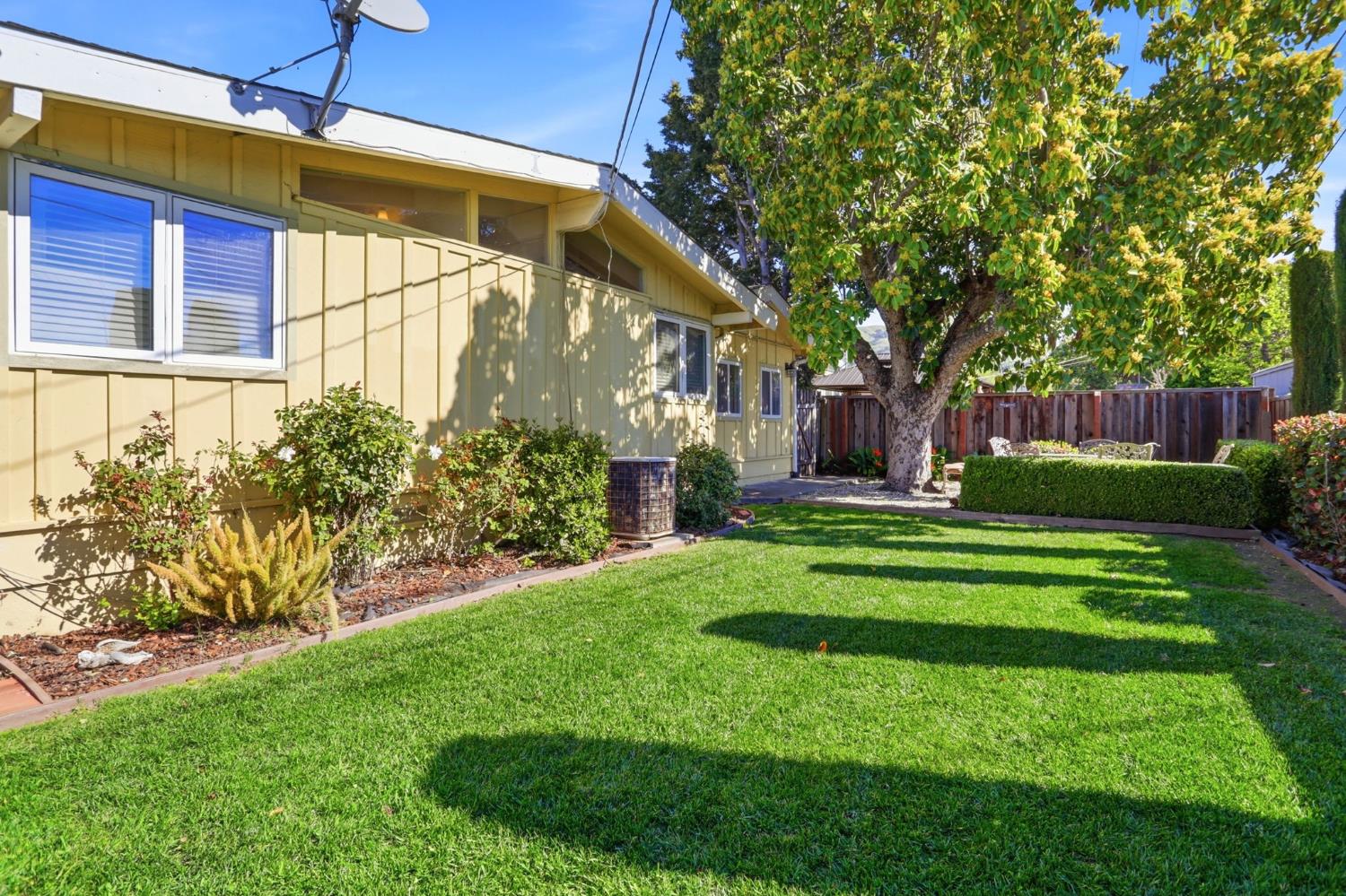 3398 Pepper Tree Lane