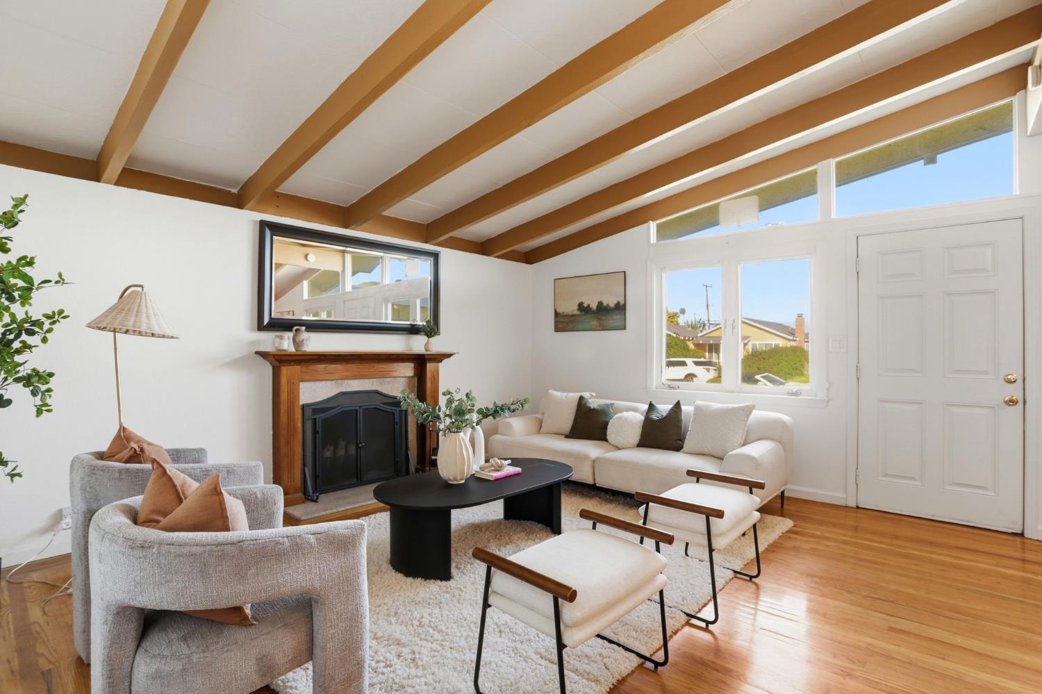 3398 Pepper Tree Lane