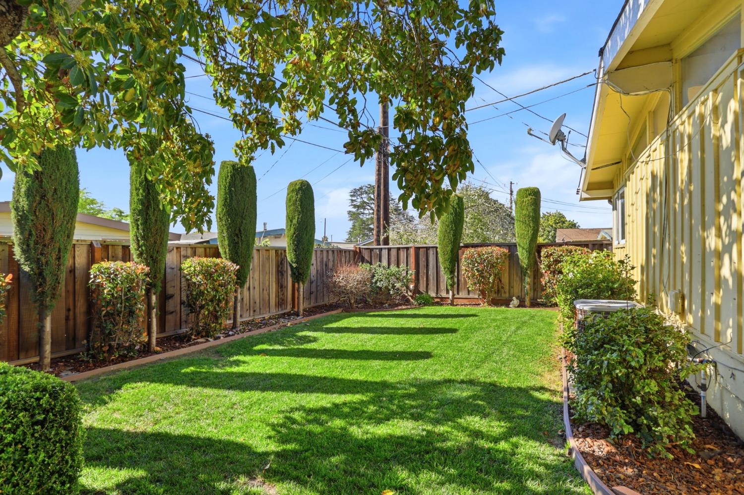 3398 Pepper Tree Lane