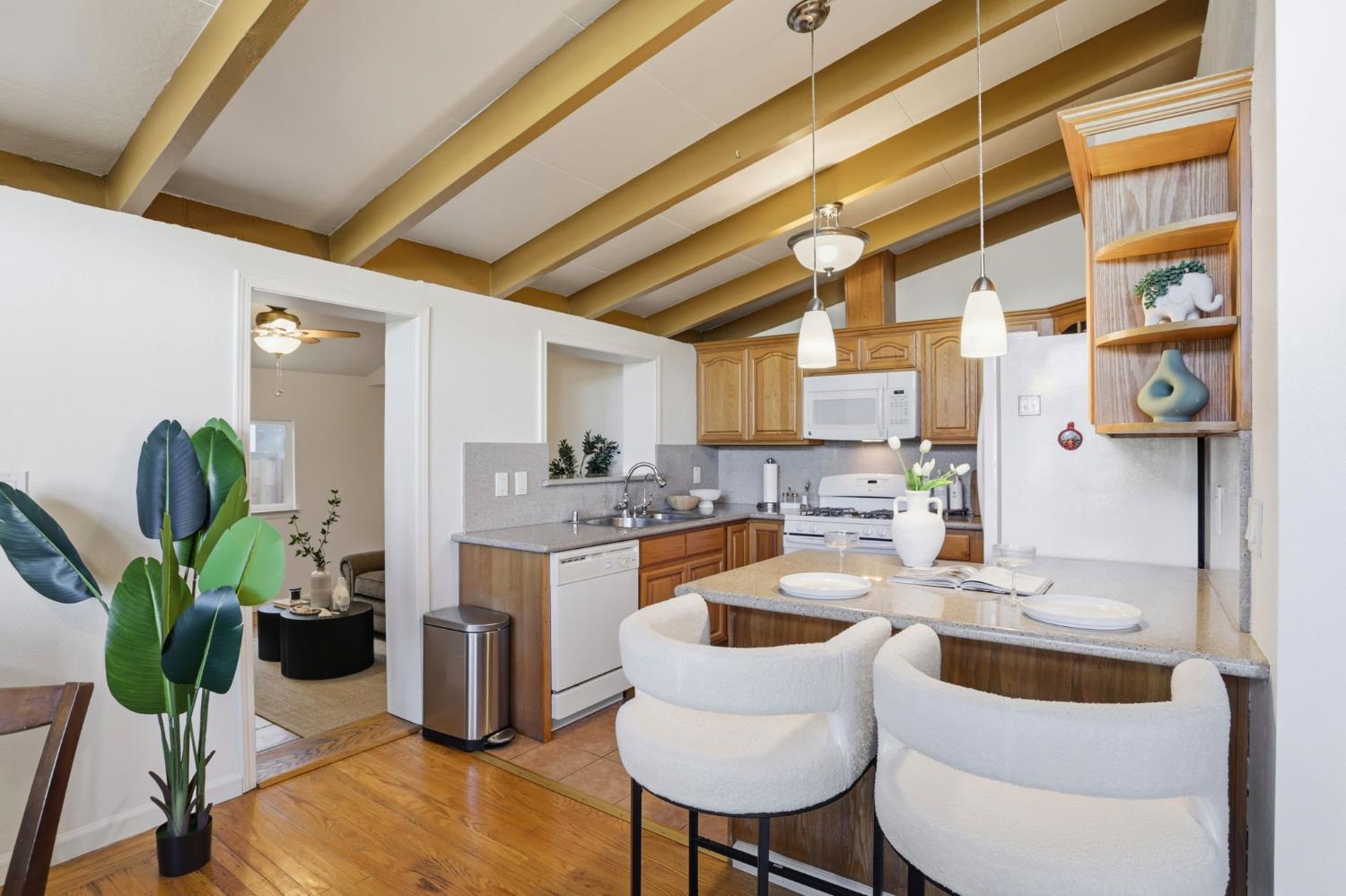 3398 Pepper Tree Lane