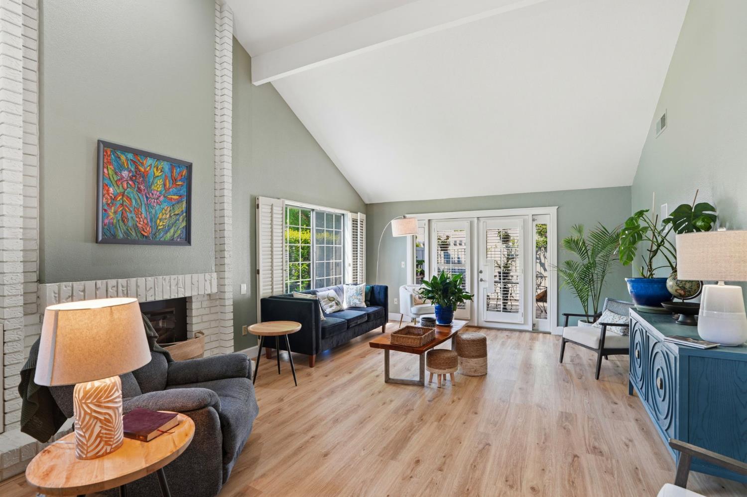 250 W Rumble Road D