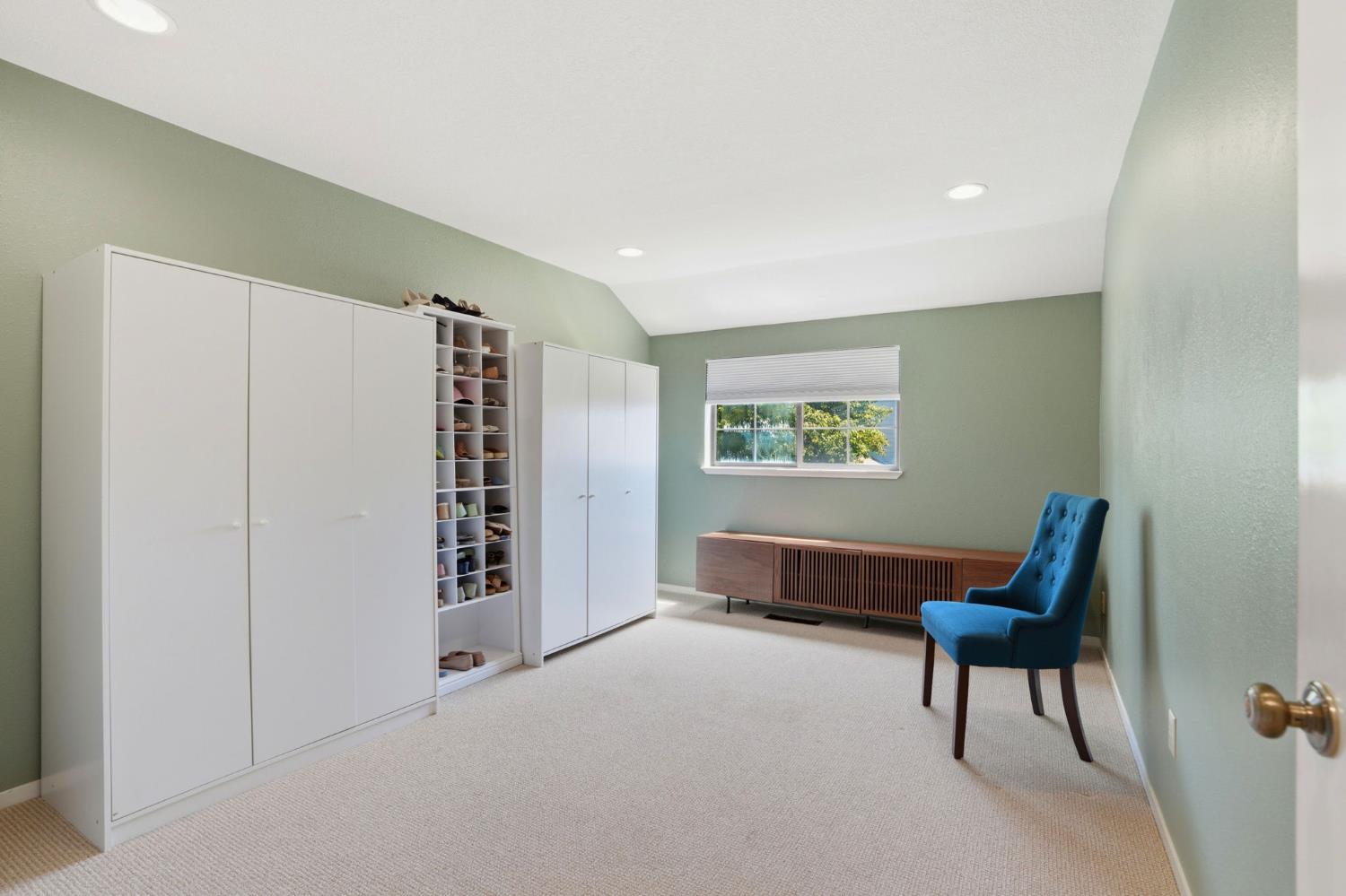 250 W Rumble Road D