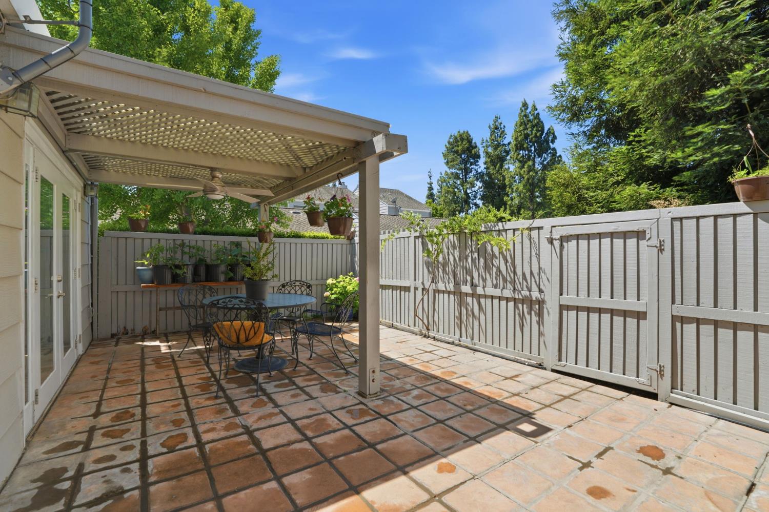 250 W Rumble Road D