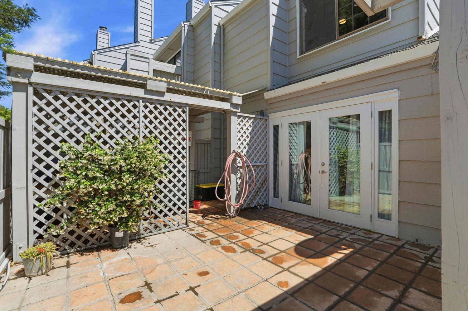 250 W Rumble Road D