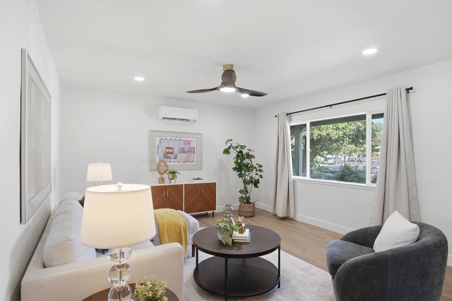 1913 S California Street