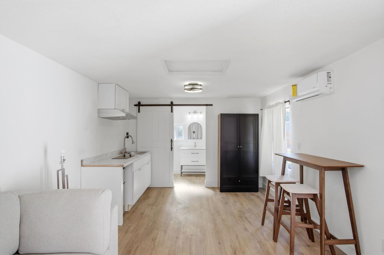 1913 S California Street