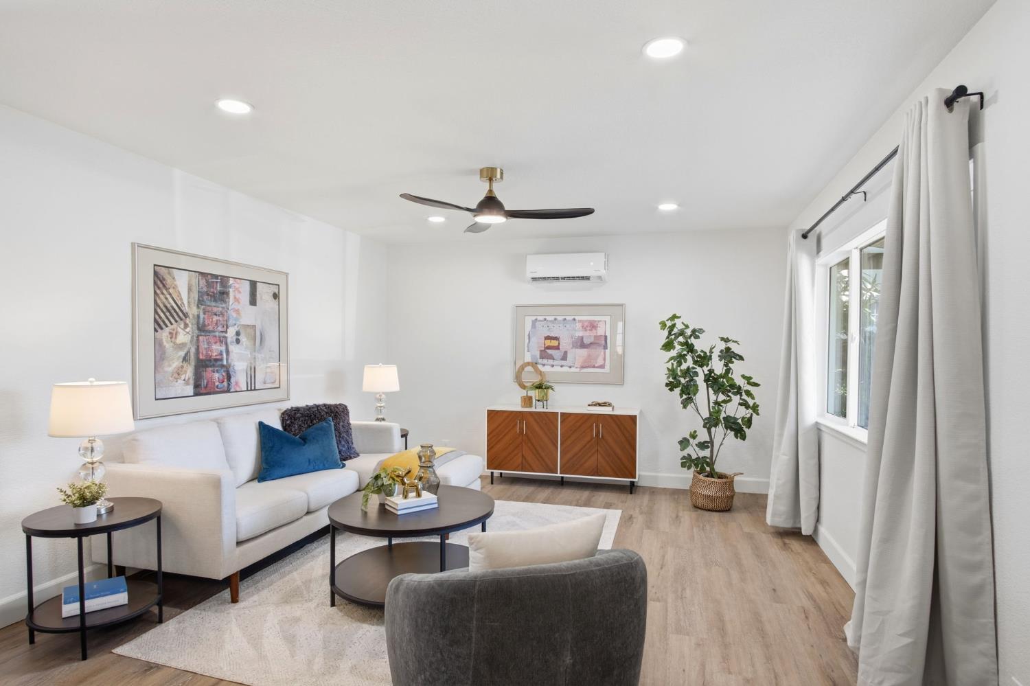 1913 S California Street