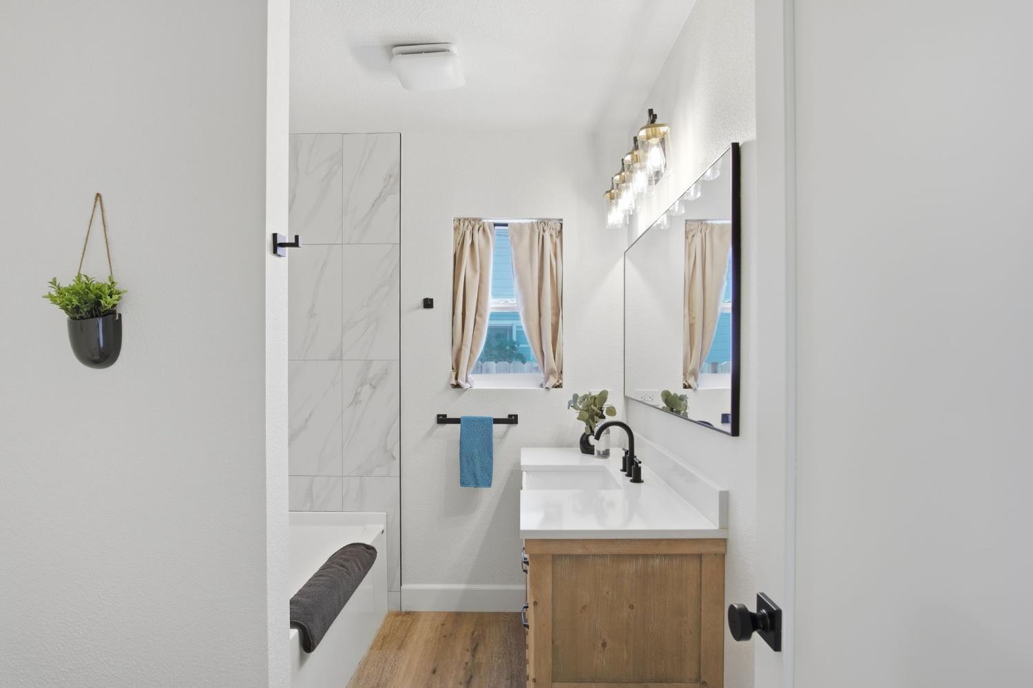 1913 S California Street