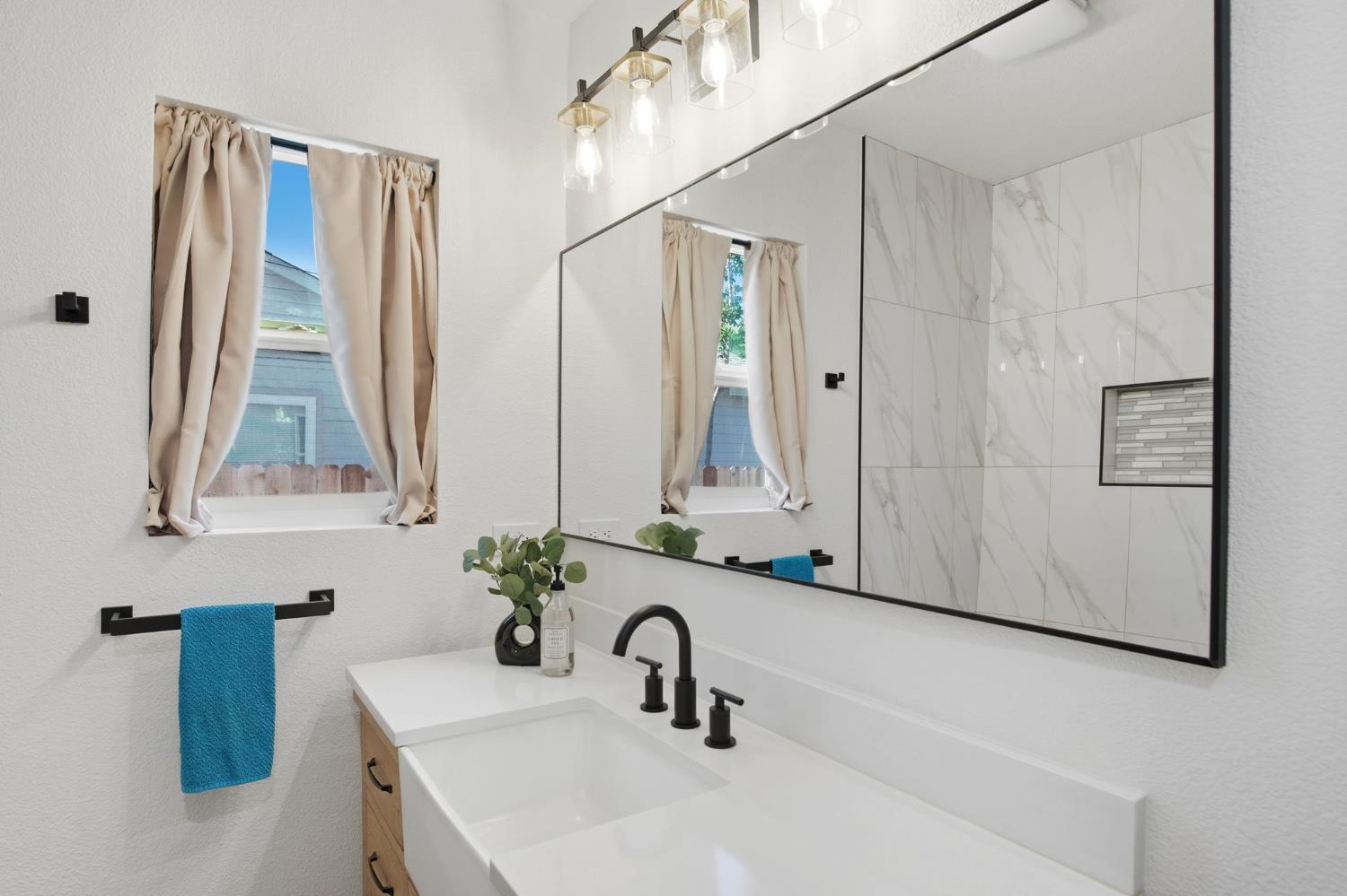 1913 S California Street