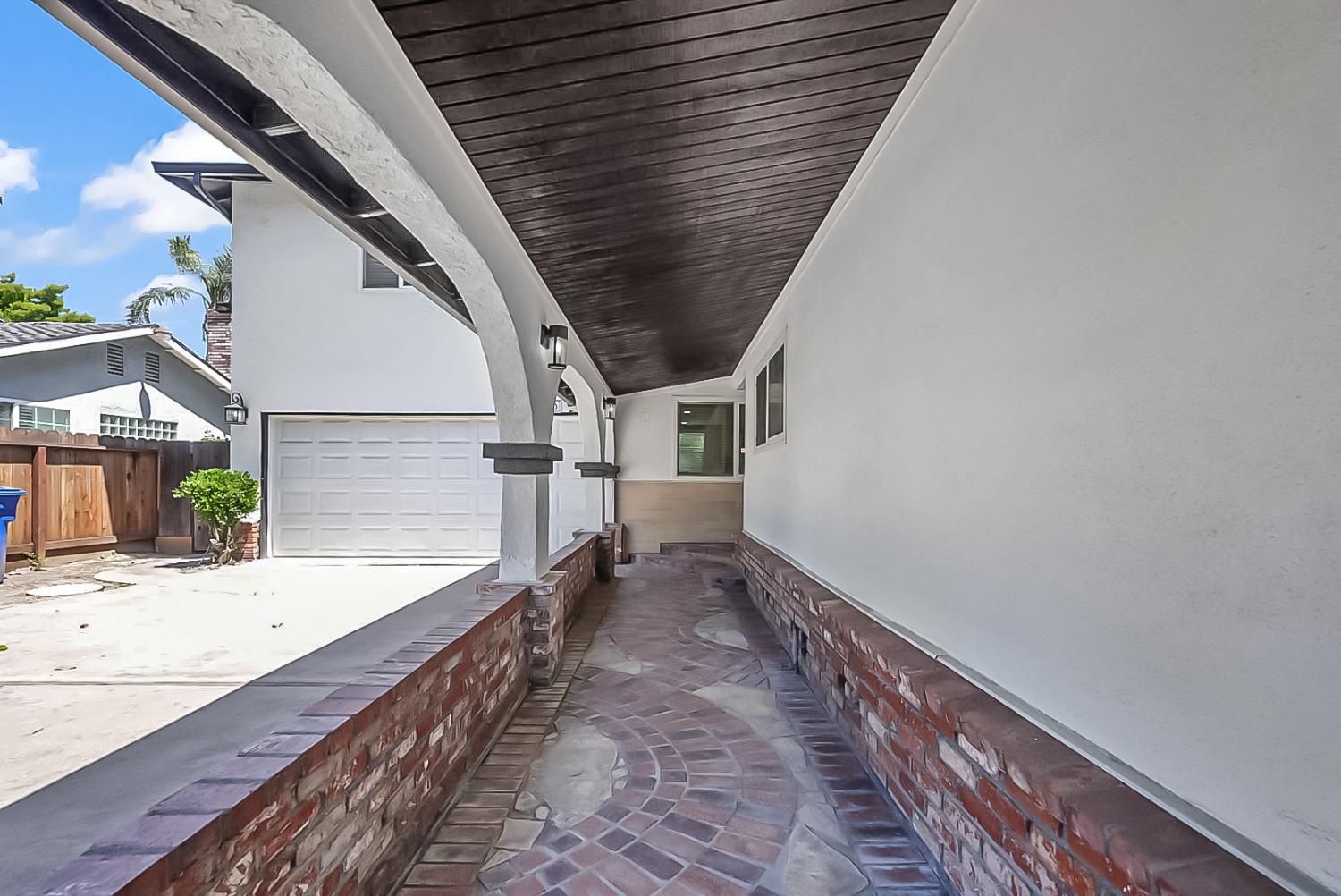 1220 Sonoma Avenue