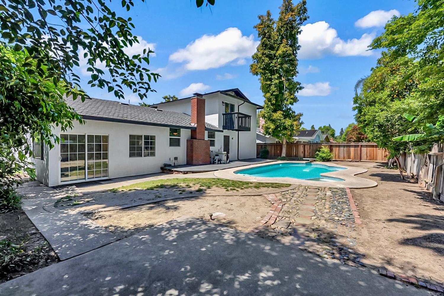 1220 Sonoma Avenue
