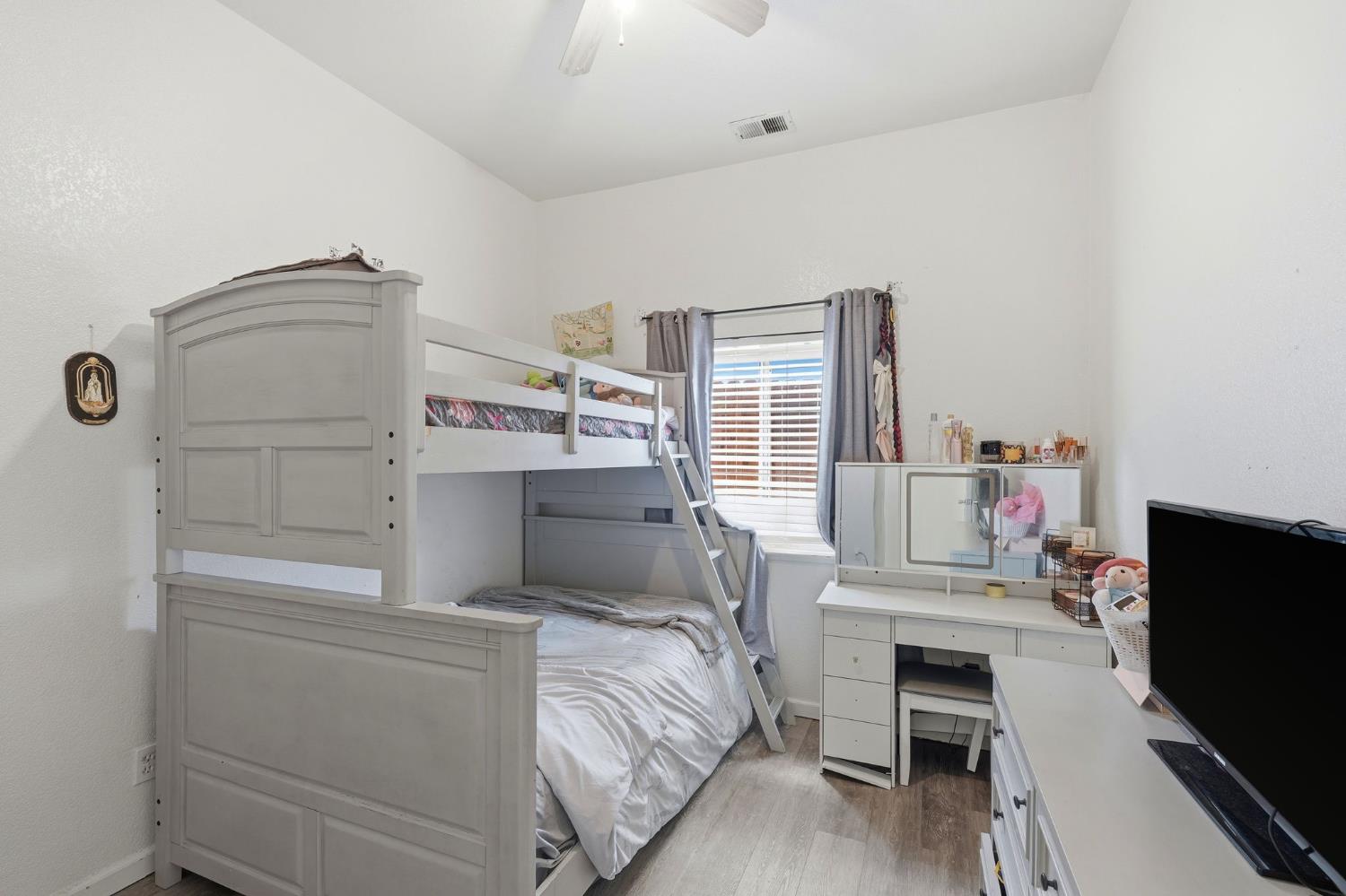 5421 Indian Ridge Lane