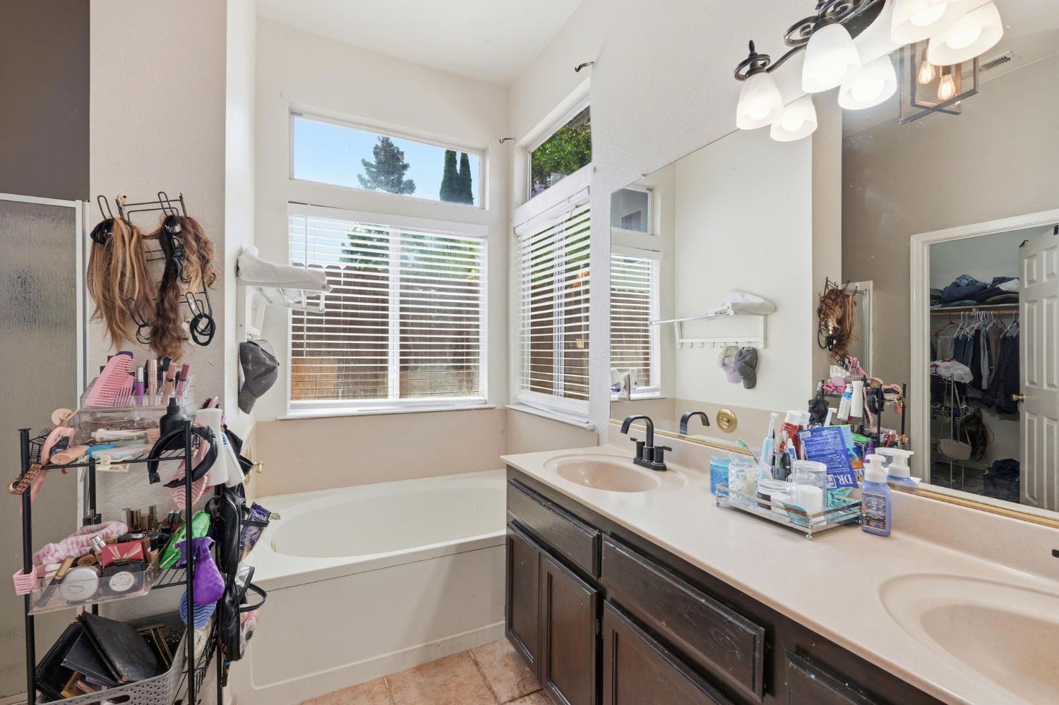 5421 Indian Ridge Lane