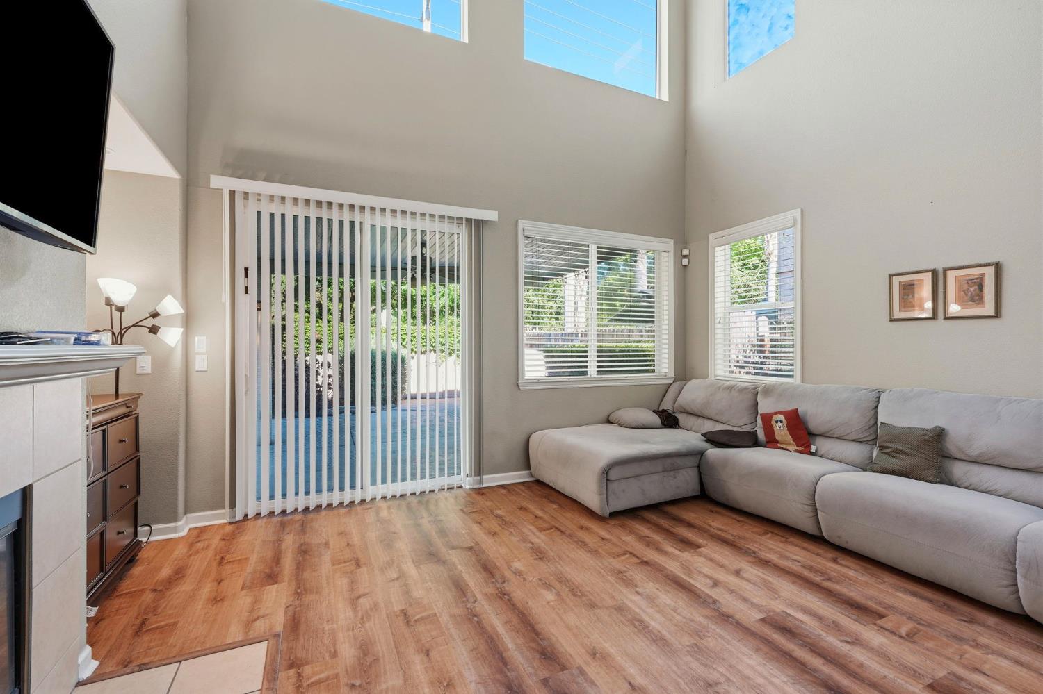 3112 Dovehouse Lane