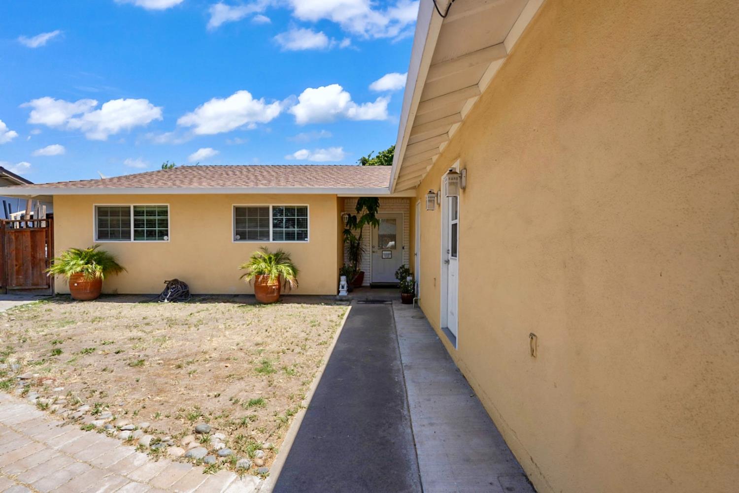 3832 Moorea Drive